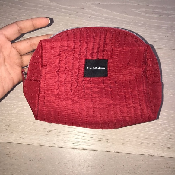 MAC Cosmetics Makeup Travel quilted Bag - Picture 1 of 5
